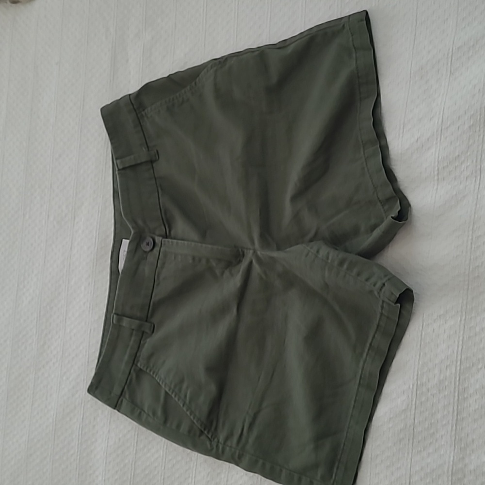 LOFT outlet olive green shorts